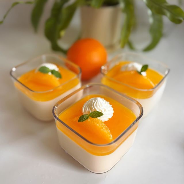 オレンジソースが爽やかなオレンジババロアスコップケーキのご紹介です✨

濃厚なババロアに、さっぱりとしたオレンジソースは
見た目にも綺麗で元気が出ます😊

今回はフレッシュロックコンテナ300mlで作りました。

次回、動画で作り方とレシピをご紹介しますね。

購入は
プロフィールのリンクツリーから各オンラインショップに
アクセスできます
👉@takeya_freshlok
———————————————
#takeya 
#フレッシュロック
#フレッシュロックコンテナ
#フレッシュロックコンテナdeスコップケーキ
#ババロア